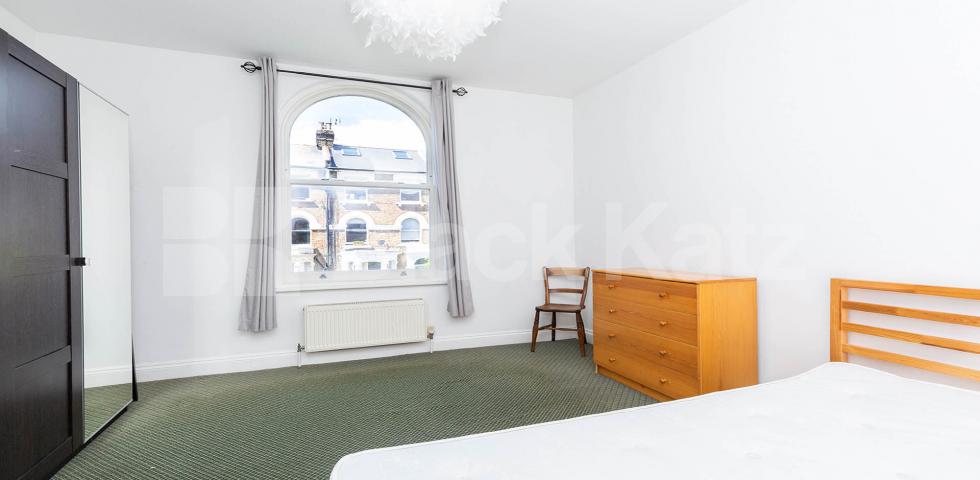 			4 BED GARDEN FLAT, 4 Bedroom, 1 bath, 1 reception Flat			 Digby Crescent, Finsbury park / Arsenal
